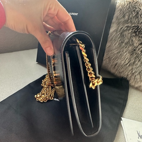 Classic Glossy Leather Chain Crossbody Bag🚨 - Picture 9 of 15